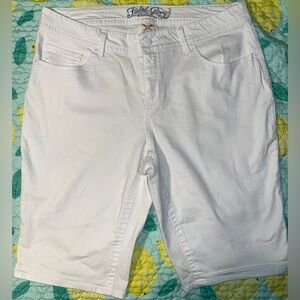 2 white shorts and 1 white jeans